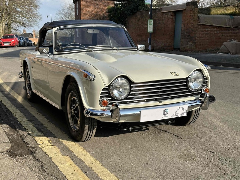 Triumph 1968 Triumph TR5 PI manual O/D