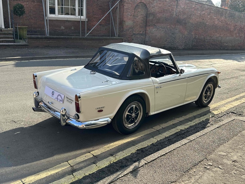 Triumph 1968 Triumph TR5 PI manual O/D