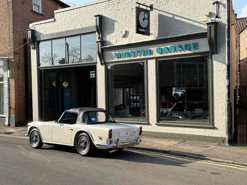 Triumph 1968 Triumph TR5 PI manual O/D