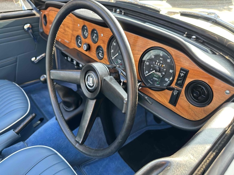 Triumph 1968 Triumph TR5 PI manual O/D