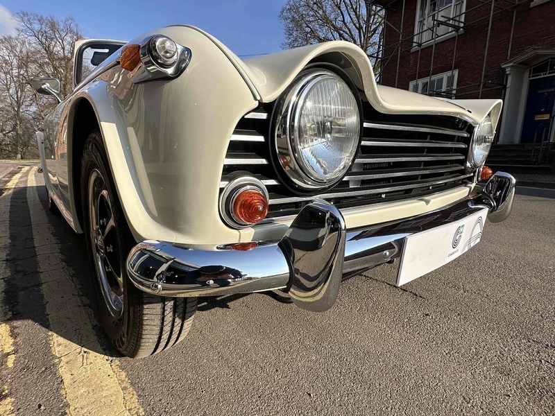 Triumph 1968 Triumph TR5 PI manual O/D