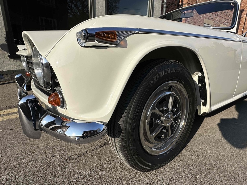 Triumph 1968 Triumph TR5 PI manual O/D