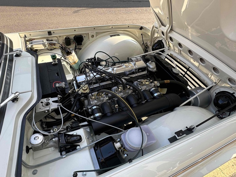 Triumph 1968 Triumph TR5 PI manual O/D