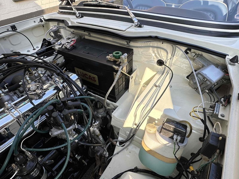 Triumph 1968 Triumph TR5 PI manual O/D