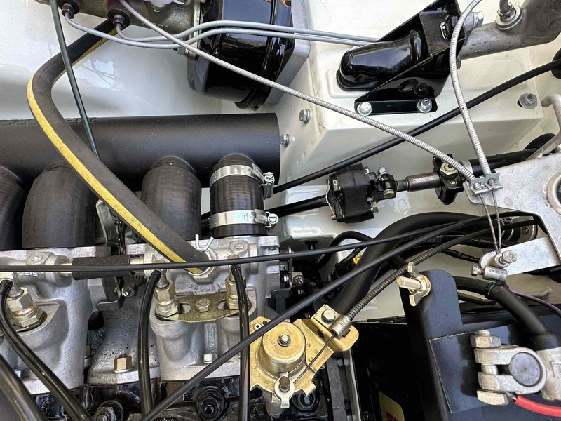 Triumph 1968 Triumph TR5 PI manual O/D