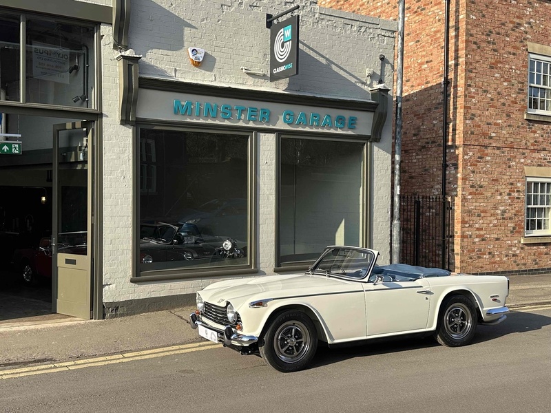 Triumph 1968 Triumph TR5 PI manual O/D