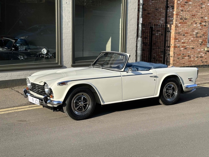 Triumph 1968 Triumph TR5 PI manual O/D