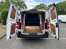 Peugeot Expert BlueHDi 1400 Professional Premium Long Panel Van LWB Euro 6 (s/s) 6dr - U1381