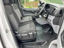 Vauxhall Vivaro Turbo D 2900 Dynamic L2 H1 Euro 6 (s/s) 6dr - U1397