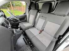 Vauxhall Vivaro Turbo D 3100 Pro L2 H1 Euro 6 (s/s) 6dr - U1400