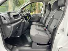 Renault Trafic dCi ENERGY 30 Business+ SWB Standard Roof Euro 6 (s/s) 5dr - U1430