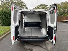 Renault Trafic dCi ENERGY 30 Business+ SWB Standard Roof Euro 6 (s/s) 5dr - U1430
