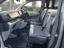 Vauxhall Vivaro Turbo D 3100 Elite L1 H1 Euro 6 (s/s) 5dr - U1468