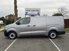 Vauxhall Vivaro Turbo D 3100 Dynamic L2 H1 Euro 6 (s/s) 6dr - U1495