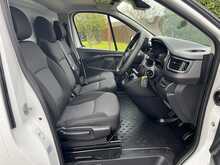 Renault Trafic dCi Blue LL30 Business+ L2 H1 Euro 6 (s/s) 5dr - U1516