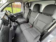 Renault Trafic dCi Blue LL30 Sport L2 H1 Euro 6 (s/s) 5dr - U1518