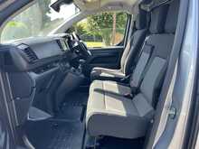Vauxhall Vivaro Turbo D 3100 Pro L2 H1 Euro 6 (s/s) 6dr - U1557
