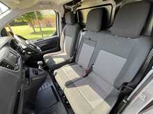 Vauxhall Vivaro Turbo D 3100 Pro L2 H1 Euro 6 (s/s) 6dr - U1557
