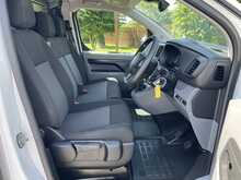 Vauxhall Vivaro Turbo D 2900 Dynamic L2 H1 Euro 6 (s/s) 6dr - U1567
