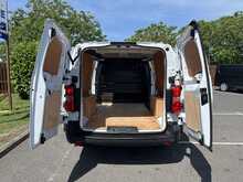 Vauxhall Vivaro Turbo D 2900 Dynamic L2 H1 Euro 6 (s/s) 6dr - U1567