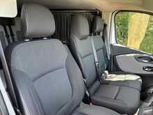 Renault Trafic dCi ENERGY 27 Sport Nav 2 Berth Camper Van - U1011