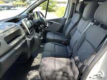 Renault Trafic dCi ENERGY 27 Sport Nav 2 Berth Camper Van - U1011