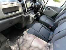 Renault Trafic dCi ENERGY 27 Sport Nav 2 Berth Camper Van - U1011