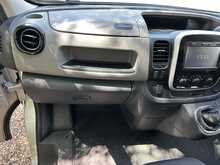 Renault Trafic dCi ENERGY 27 Sport Nav 2 Berth Camper Van - U1011