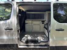 Renault Trafic dCi ENERGY 27 Sport Nav 2 Berth Camper Van - U1011