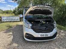 Renault Trafic dCi ENERGY 27 Sport Nav 2 Berth Camper Van - U1011