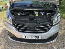 Renault Trafic dCi ENERGY 27 Sport Nav 2 Berth Camper Van - U1011