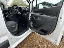 Vauxhall Combo L1 H1 Cargo Turbo D 2300 Sportive - U1038