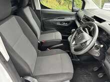 Vauxhall Combo L1 H1 Cargo Turbo D 2300 Sportive - U1038