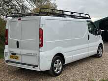 Vauxhall Vivaro 2900 CDTi Sportive - U1066