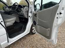 Vauxhall Vivaro 2900 CDTi Sportive - U1066