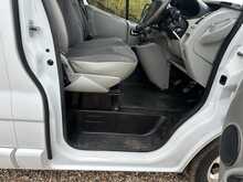Vauxhall Vivaro 2900 CDTi Sportive - U1066