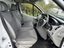 Vauxhall Vivaro 2900 CDTi Sportive - U1066