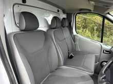 Vauxhall Vivaro 2900 CDTi Sportive - U1066