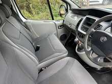 Vauxhall Vivaro 2900 CDTi Sportive - U1066