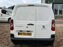 Peugeot Partner L2 BlueHDi 950 Professional 5 Seat Combi - U1070