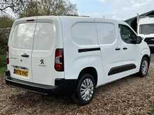 Peugeot Partner L2 BlueHDi 950 Professional 5 Seat Combi - U1070
