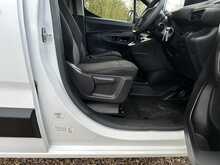 Peugeot Partner L2 BlueHDi 950 Professional 5 Seat Combi - U1070