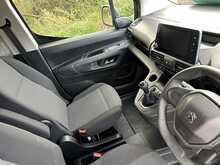 Peugeot Partner L2 BlueHDi 950 Professional 5 Seat Combi - U1070