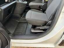 Peugeot Partner L2 BlueHDi 950 Professional 5 Seat Combi - U1070