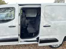Peugeot Partner L2 BlueHDi 950 Professional 5 Seat Combi - U1070