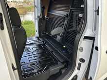 Peugeot Partner L2 BlueHDi 950 Professional 5 Seat Combi - U1070