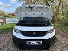 Peugeot Partner L2 BlueHDi 950 Professional 5 Seat Combi - U1070