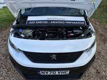Peugeot Partner L2 BlueHDi 950 Professional 5 Seat Combi - U1070