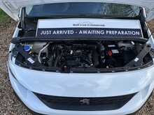 Peugeot Partner L2 BlueHDi 950 Professional 5 Seat Combi - U1070