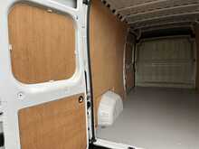 Peugeot Boxer L3 H2 BlueHDi 335 Professional Premium + - U1073